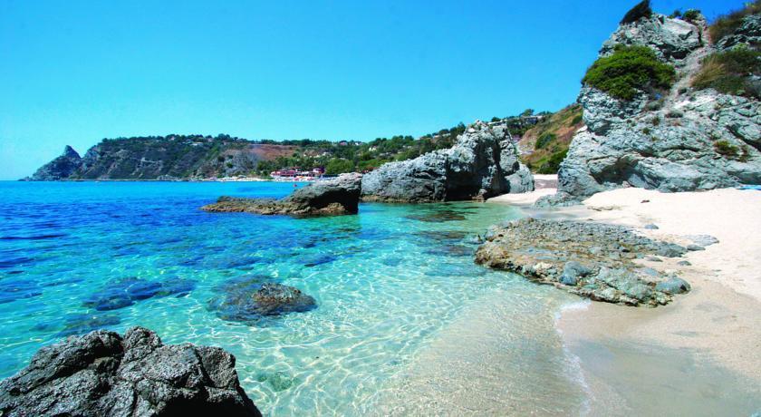 Gullo Capo Vaticano Рикади Екстериор снимка