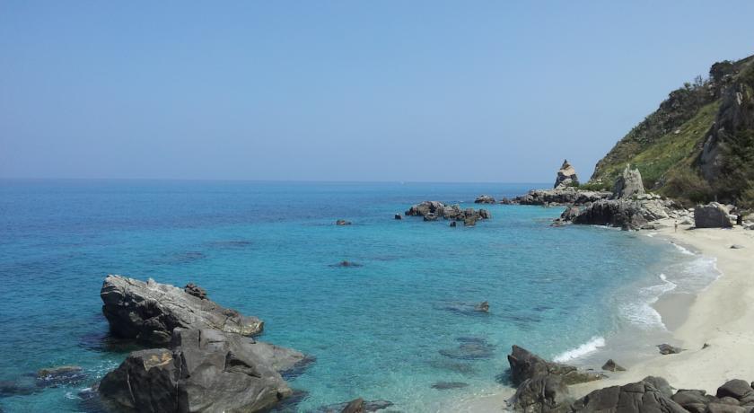 Gullo Capo Vaticano Рикади Екстериор снимка