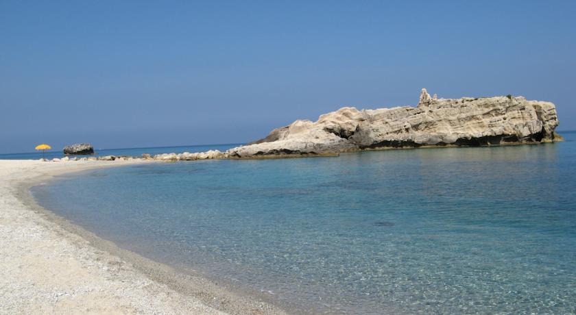 Gullo Capo Vaticano Рикади Екстериор снимка